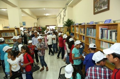 Başkan Çiftçi'den İlköğretim Okulu Öğrencilerine Yemek