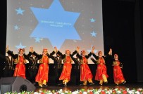 CHP'li Vekil Adayı Halk Oyunları Ekibinde