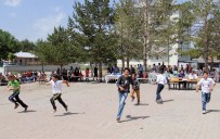 BİLGİ YARIŞMASI - Hafik Atatürk Ortaokulu'nda Yıl Sonu Etkinliği