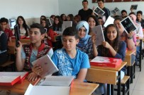 FATİH PROJESİ - Niğde'de Tablet Dağıtı Devam Ediyor