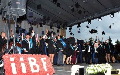 Selçuk'ta Mezuniyet Coşkusu