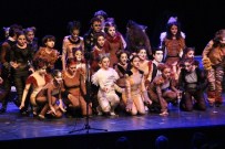 TED Koleji Öğrencileri Cats Müzikali'ni Sahnelendiler