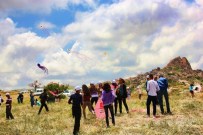 FATIH ARıKAN - Uçhisar'da Uçurtma Şenliği Düzenlendi
