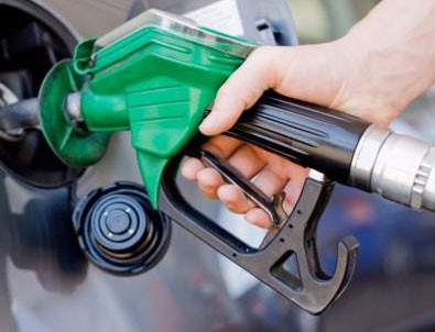 Benzine bugün bir zam daha geldi