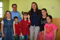 DİLEK HATİPOĞLU - Eş Başkanlar Down Sendromlu Çocukları Ziyaret Etti