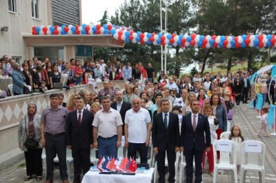 Final Okulları'ndan Görkemli Mezuniyet