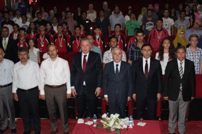 Milli Eğitim Müdürlüğü'nden Yıl Sonu Ödül Töreni