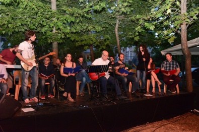 Nazım Hikmet Nilüfer'de Anıldı