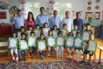 MUSTAFA KEMAL SAKAROĞLU - Yavuzeli İlçe Kaymakamı Ömer Faruk Güngen Karne Dağıttı