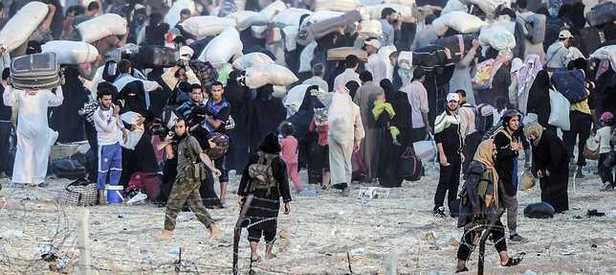 DAEŞ militanları Suriye sınırında görüntülendi