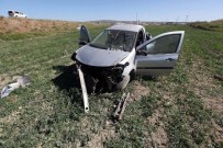 Ahlat'ta Trafik Kazası Açıklaması 1 Ölü, 2 Yaralı