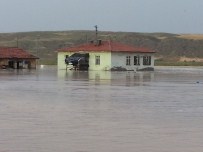 Çankırı'da Sel Tarım Arazilerine Zarar Verdi Haberi