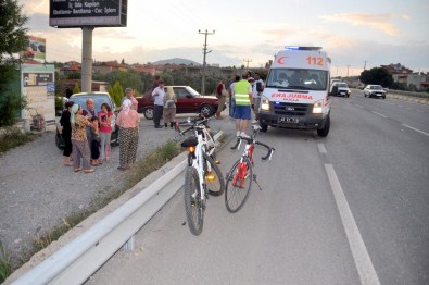 Otomobille Bisiklet Çarpıştı Açıklaması 1 Yaralı