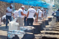 TÜRKMENISTAN DEVLET BAŞKANı - Bakan Hem Pilav Yaptı Hem Siyaset Konuştu