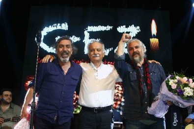 Bayraklı'da Gezi Olaylarında Hayatını Kaybedenler Anıldı