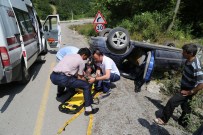 Devrilen Otomobildeki İki Kişi Yaraklandı