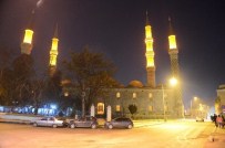 Edirne'de Üç Cami 24 Saat Açık