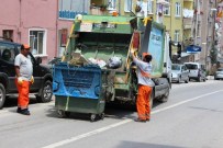 ÇÖP KUTUSU - İzmit'te Günde 350 Ton Çöp Çıkıyor