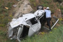 NENE HATUN - Otomobil Şarampole Devrildi Açıklaması 2 Ölü, 4 Yaralı