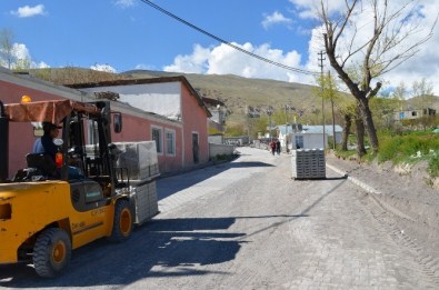 Adilcevaz Belediyesi Çalışmalarını Aralıksız Sürdürüyor