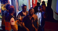 KIZ MESELESİ - Başkent'te Bıçaklı Kavgada 4 Kişi Yaralandı