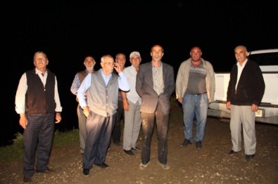 Erzurum'da Sağanak Yağmur Köy Yollarını Ulaşıma Kapattı