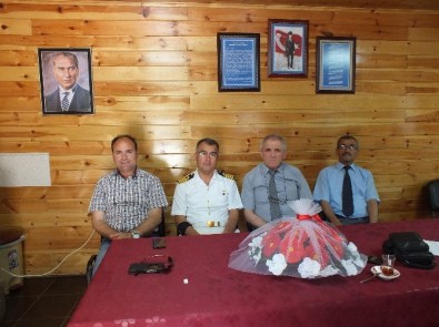 Garnizon Komutanı Albay ERDEMİR'den Şehit Aileleri Ve Gaziler Derneğine Ziyaret
