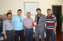 Derbent'te Kick Boks Sporuna Detek Veren Yöneticilere Plaket