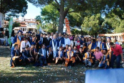 Köyceğiz'de Portakallı Mezuniyet Kutlaması