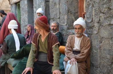 (Özel) Yunus Emre Ramazan'da Aşkın Yolculuğuna Çıkıyor