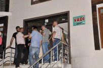 IŞİD - Apartmanda IŞİD Paniği