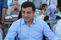 SIYASI PARTILER KANUNU - Demirtaş, İlk İftarını Çadırda Açtı