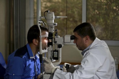 İsrail'in Kör Ettiği Gazzelilere Protez Tesellisi