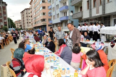 Kastamonu Belediyesi'nden Günlük 2 Bin Kişiye İftar