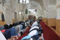 ULU CAMİİ - Mardin'de İlk Teravih Namazı Kılındı