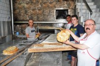 DUMANLı  - Ramazan Pidesi Ödemiş'te Bu Yılda 1 TL 50 Kuruş