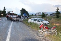 Afyonkarahisar'da Otomobil İle Motosiklet Çarpıştı Açıklaması 1 Ölü, 2 Yaralı