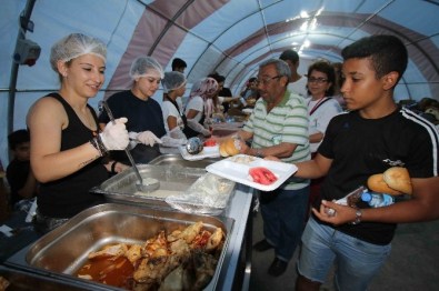 Bayraklı'da Ramazan Coşkusu