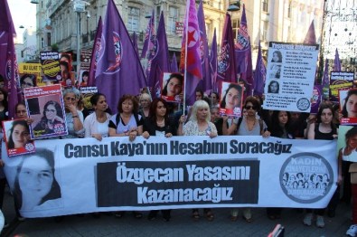 Cansu Kaya İçin Taksim'de Protesto Yürüyüşü