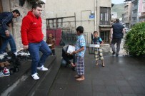 YALIN - Fırsat Bilip Çocuklarını Dilendirdi