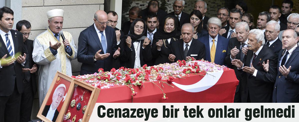 HDP Demirel'in cenaze törenine katılmadı