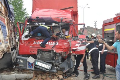Kabinde Sıkışan Sürücüye Nefes Kesen Kurtarma Operasyonu
