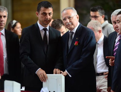 MHP İstanbul Milletvekili İhsanoğlu koalisyon sorusunu cevapsız bıraktı