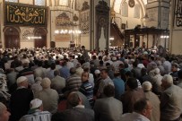 KıSKANÇLıK - Ramazan Ayının İlk Cumasında Ulucami Doldu Taştı