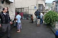 YALIN - Ramazan'ın Fırsat Bilen Dilenciler Çocuklarını Dilendirdi