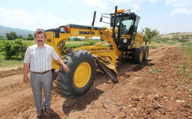 Saruhanlı Belediyesi Arazi Yollarını Düzenliyor