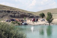 KADIN SÜRÜCÜ - Virajı Alamayan Otomobil Baraja Uçtu