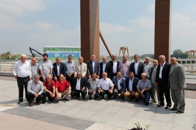 Başkan Toçoğlu Erenler İlçesindeki Muhtarlarla Bir Araya Geldi