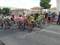 TÜRKIYE BISIKLET FEDERASYONU - Bisikletçiler Madalyayla Döndü