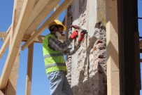 NİKAH SALONU - Edirne'de Metruk Halde Bulunan Elektrik Fabrikası, Tiyatro Salonu Oluyor